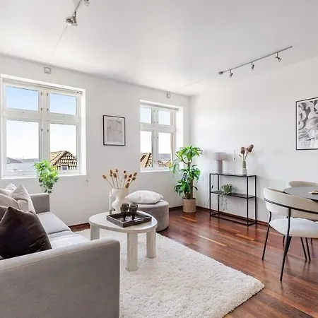 Charming In Sandviken With A View Bergen