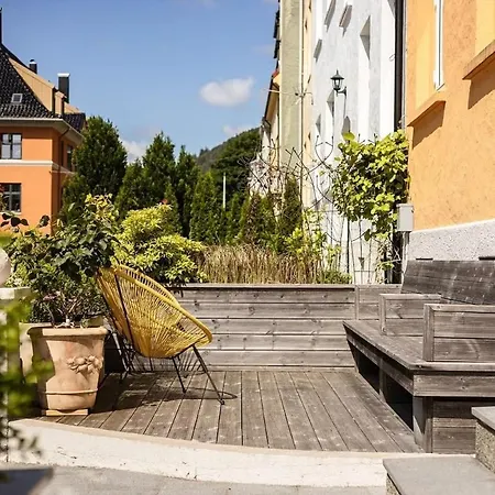 Charming In Sandviken With A View